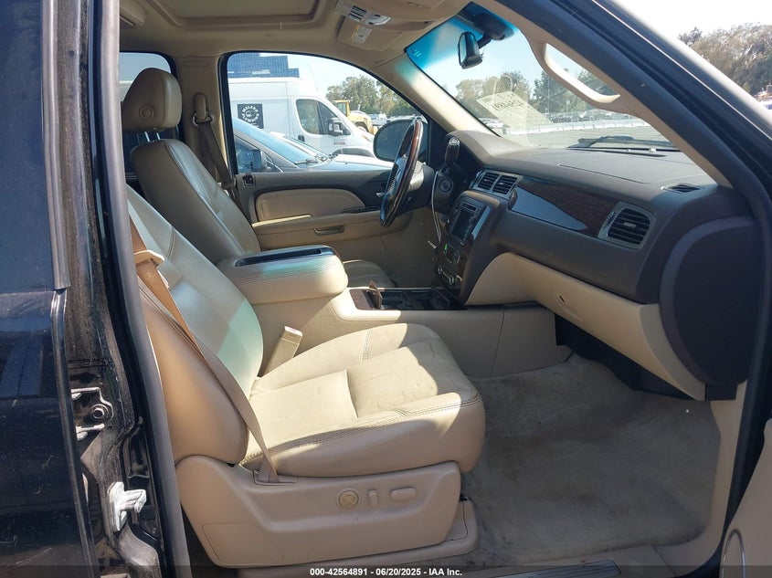 2007 GMC YUKON XL 1500 VIN: 1GKFK66877J182664