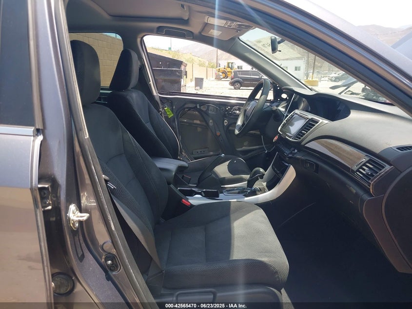 2016 HONDA ACCORD VIN: 1HGCR2F73GA038282