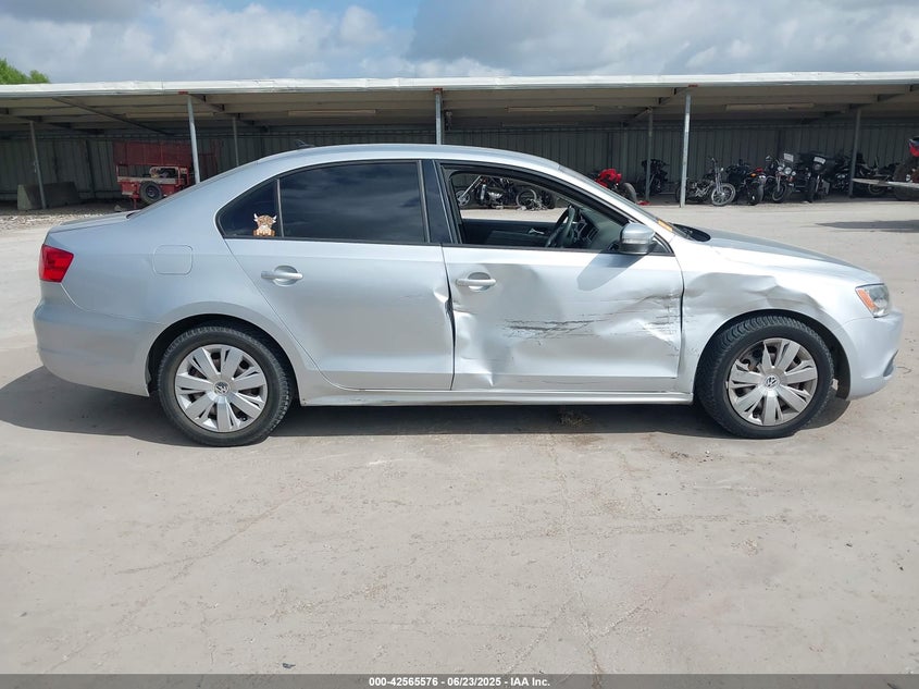 2014 VOLKSWAGEN JETTA 1.8T SE - 3VWD17AJ6EM262122