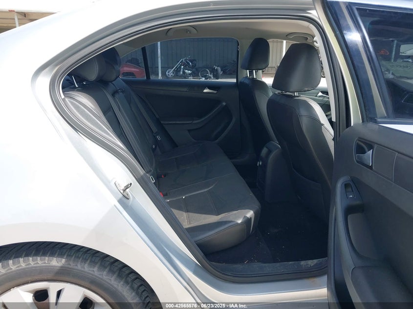 2014 VOLKSWAGEN JETTA 1.8T SE - 3VWD17AJ6EM262122