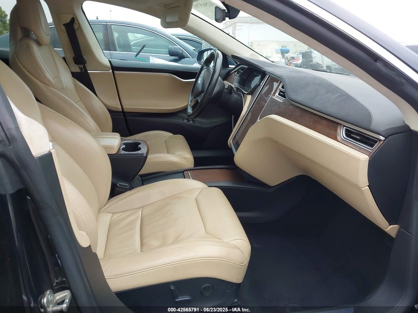 2017 TESLA MODEL S VIN: 5YJSA1E26HF197176
