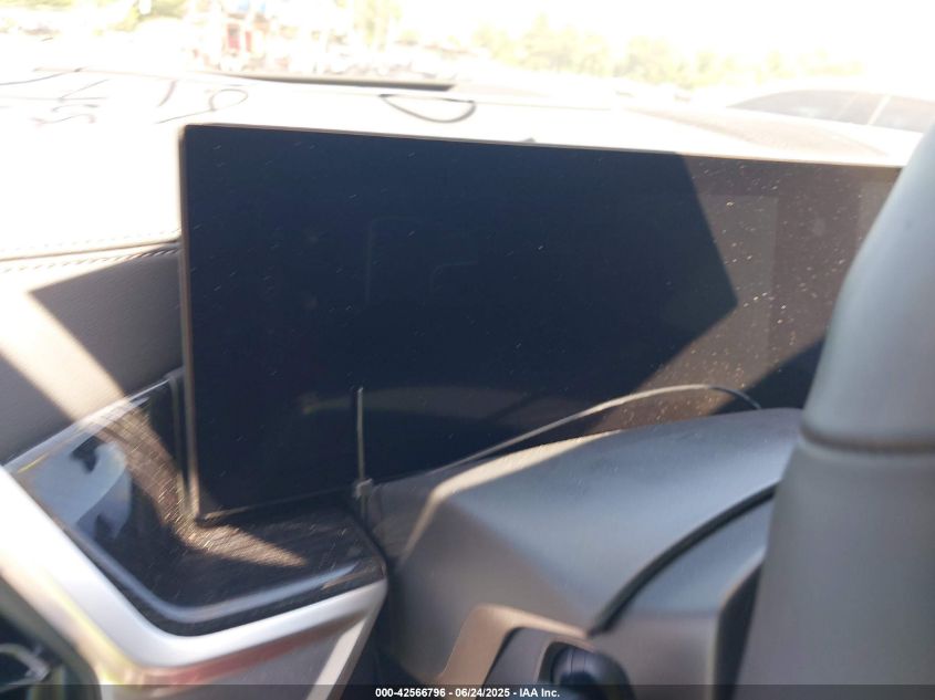 2025 BMW X6 - 5UX33EX03S9Y10775