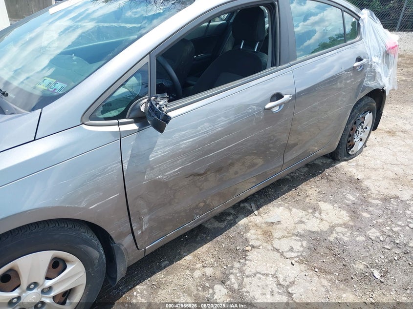 2016 KIA FORTE LX - KNAFX4A62G5527158