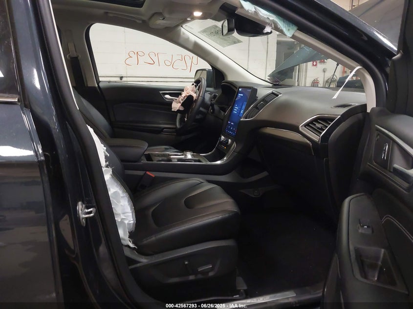 VIN 2FMPK4K94NBB13253 2022 FORD EDGE TITANIUM