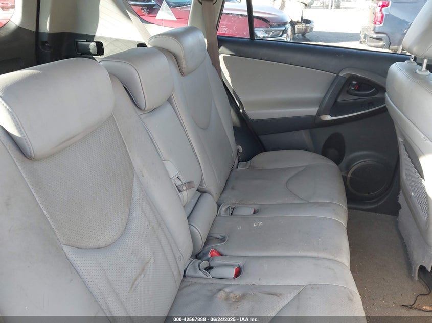 2009 Toyota Rav4 Limited V6 VIN: JTMBK31V79D001800 Lot: 42567888