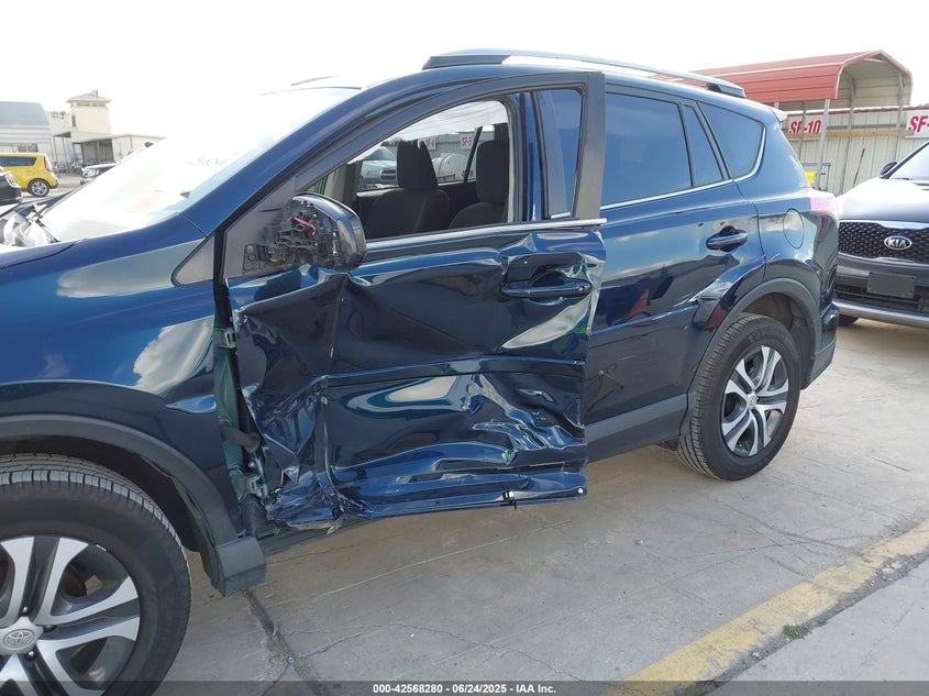 2018 TOYOTA RAV4 LE - JTMZFREV5JJ208126