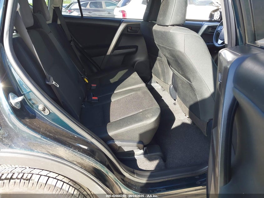 2018 TOYOTA RAV4 LE - JTMZFREV5JJ208126