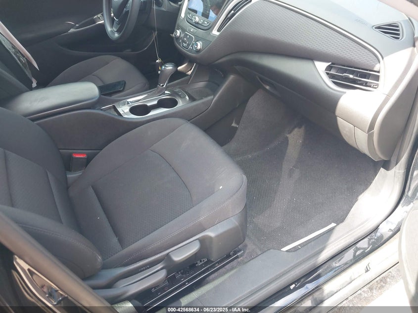 VIN 1G1ZB5ST8KF217357 2019 CHEVROLET MALIBU 1LS