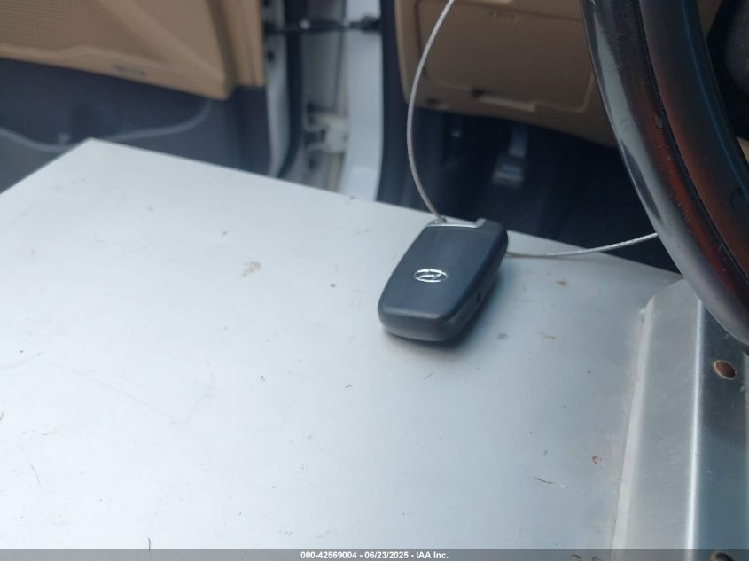 2013 Hyundai Sonata Hybrid Limited VIN: KMHEC4A40DA090364 Lot: 42569004