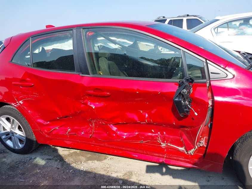 2021 TOYOTA COROLLA SE - JTND4MBE1M3119519