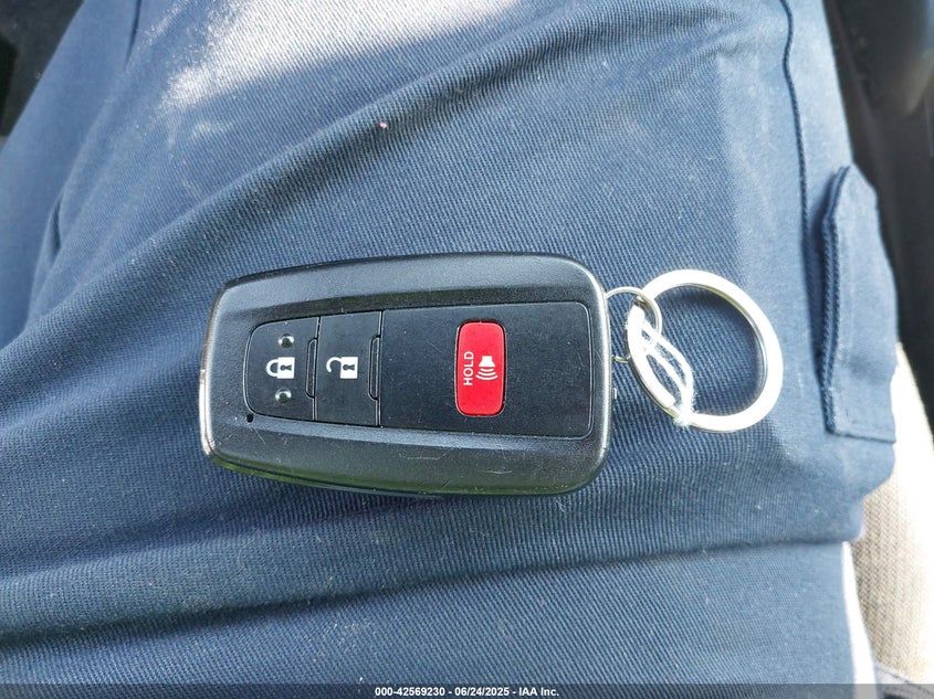 2021 TOYOTA COROLLA SE - JTND4MBE1M3119519