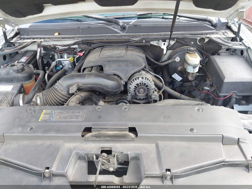2007 CHEVROLET SUBURBAN 1500 VIN: 1GNFC16J07J232777
