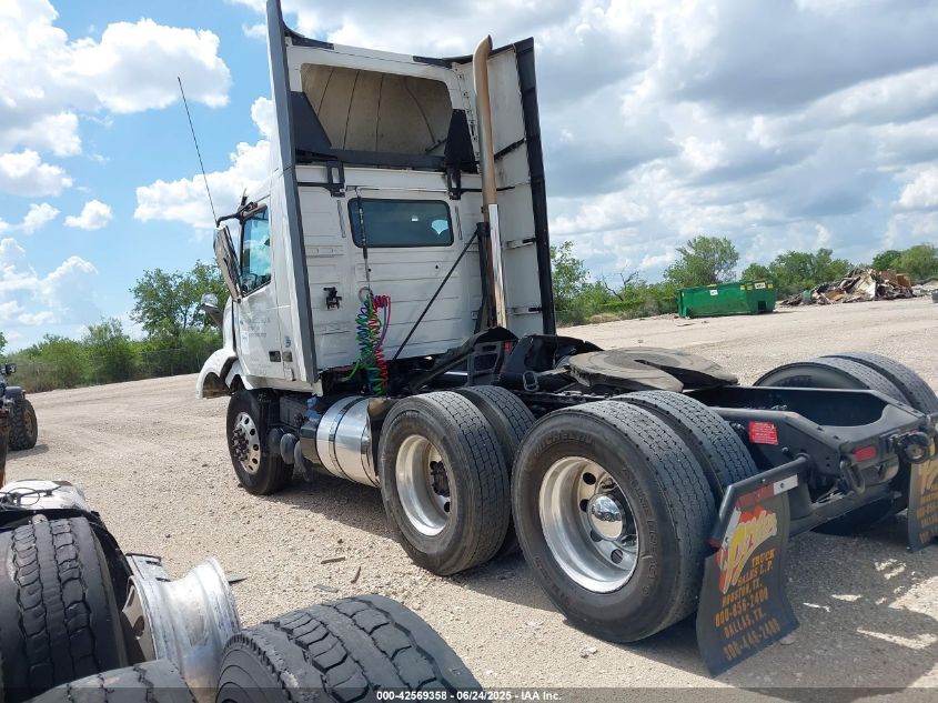 2018 Volvo Vnl VIN: 4V4NC9EH2JN886203 Lot: 42569358