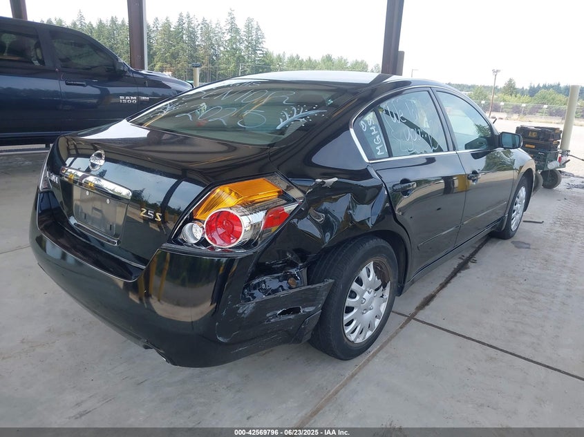 2008 HYUNDAI ACCENT VIN: KMHCN46C48U244080