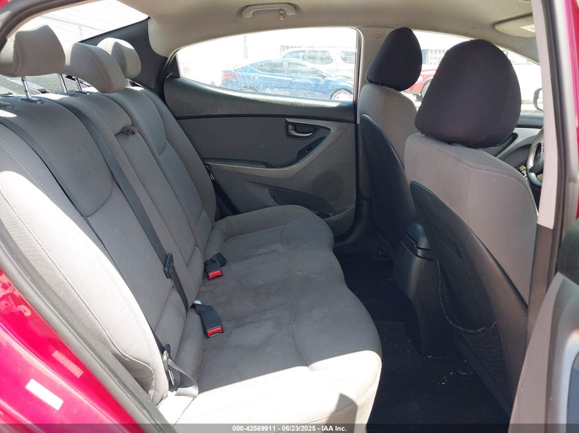 2016 HYUNDAI ELANTRA VIN: KMHDH4AE3GU490010