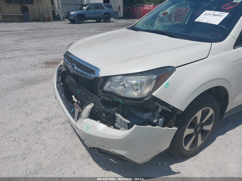VIN JF2SJAJCXJH405744 2018 SUBARU FORESTER 2.5I LIMITED
