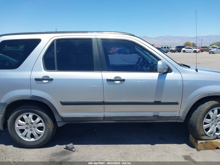 2006 HONDA CR-V VIN: JHLRD78836C018890