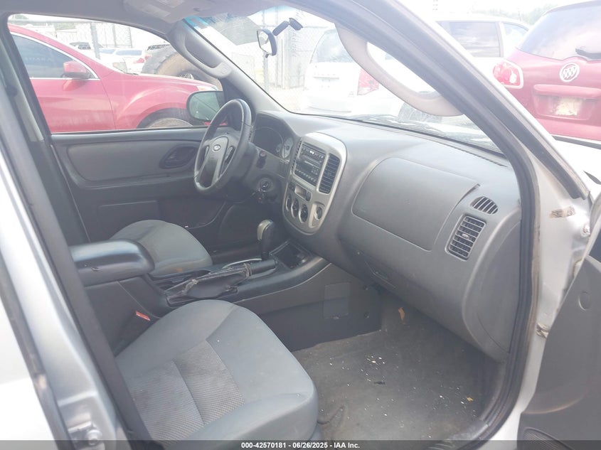 1FMYU03196KD47363 2006 FORD ESCAPE photo no. 5