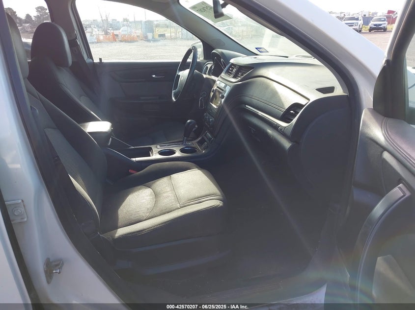 2015 CHEVROLET TRAVERSE VIN: 1GNKRHKD2FJ101385