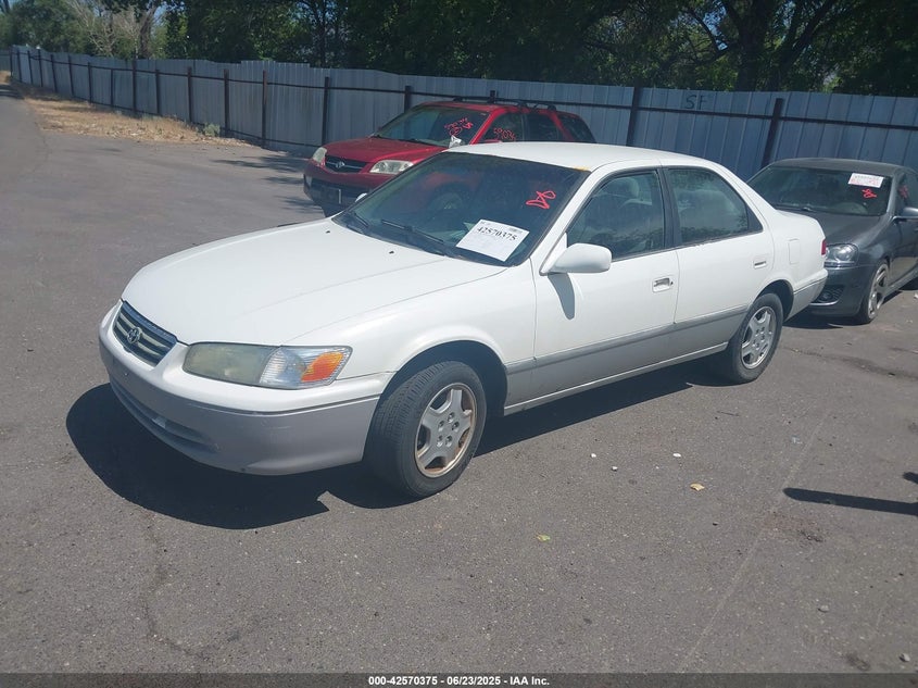 4T1BG22K31U826586 2001 TOYOTA CAMRY photo no. 2