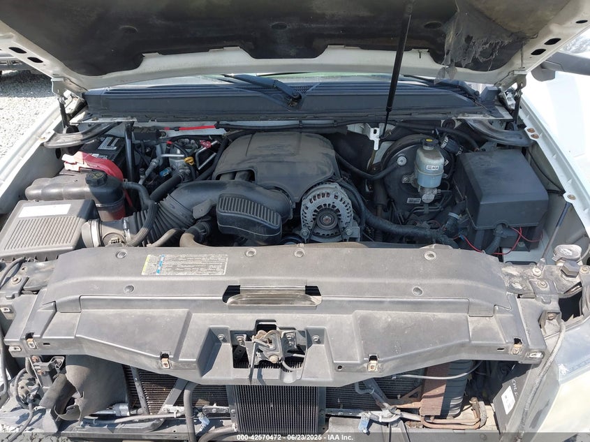 2008 CHEVROLET SUBURBAN 1500 VIN: 3GNFC16J58G187869
