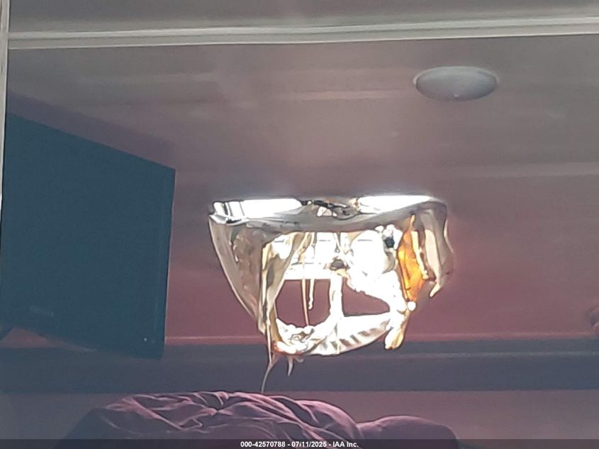 2022 Lance Camper VIN: 178682 Lot: 42570788