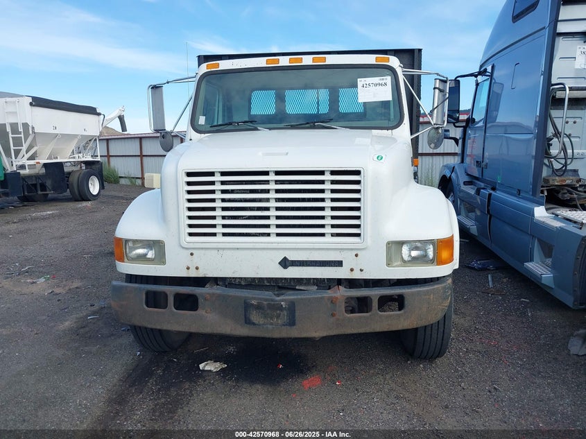 1999 International 4000 4900 VIN: 1HTSDAAM9XH605590 Lot: 42570968