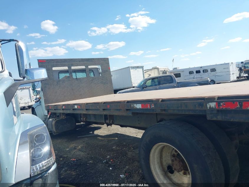 1999 International 4000 4900 VIN: 1HTSDAAM9XH605590 Lot: 42570968