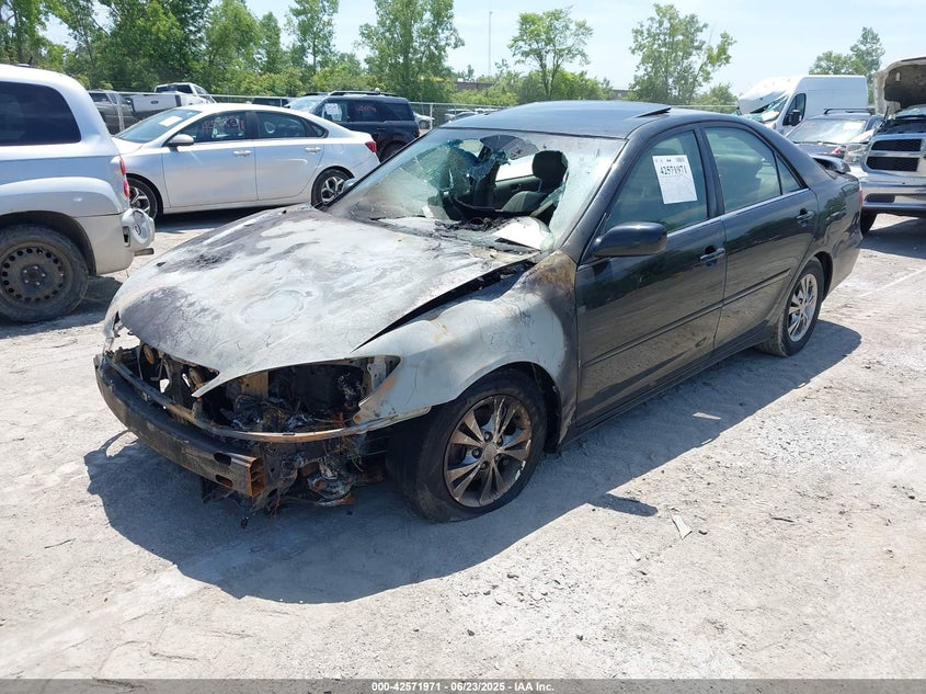 2005 Toyota Camry Le