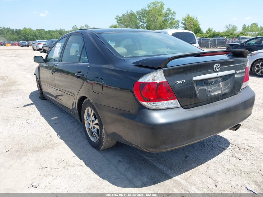 2005 Toyota Camry Le