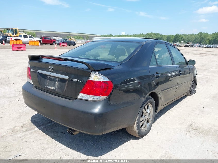 2005 Toyota Camry Le