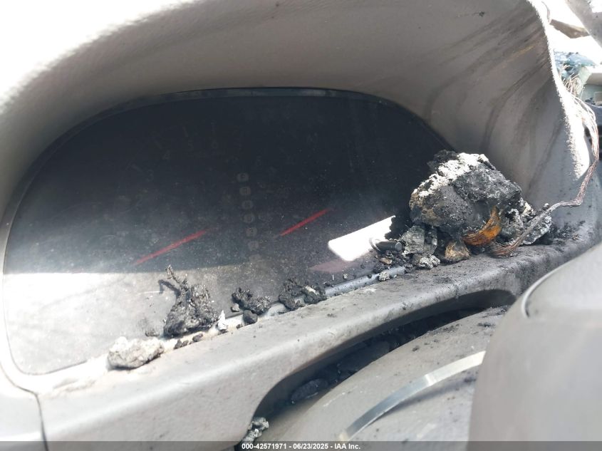 2005 Toyota Camry Le VIN: 4T1BE32K25U408215 Lot: 42571971