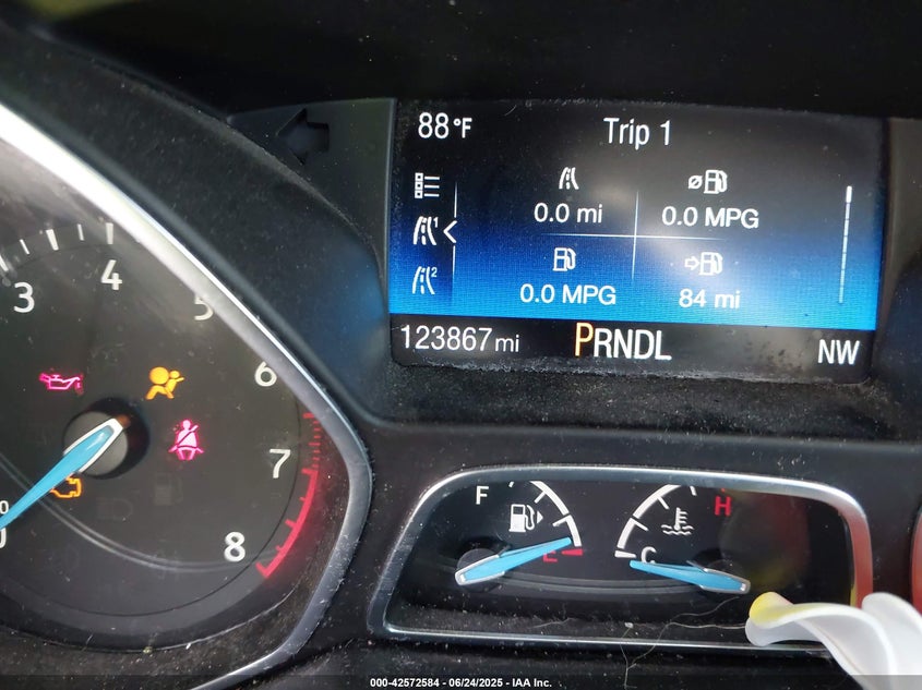 2017 FORD FOCUS SE - 1FADP3K28HL229961