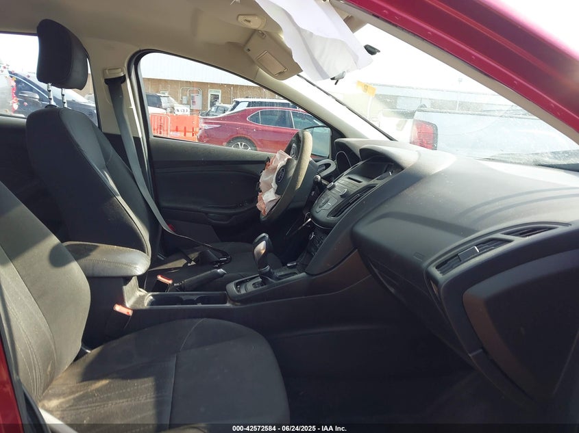 2017 FORD FOCUS SE - 1FADP3K28HL229961