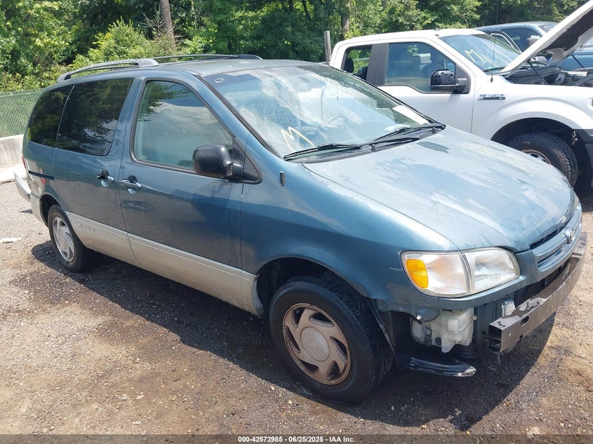 4T3ZF13C4YU246591 2000 Toyota Sienna Xle auction photo 1