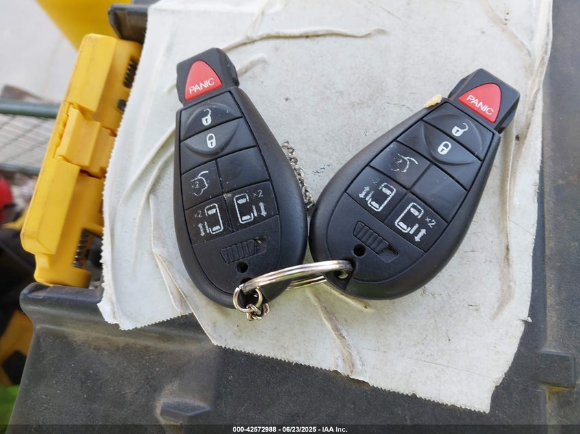 2014 CHRYSLER TOWN & COUNTRY TOURING - 2C4RC1BG5ER124065