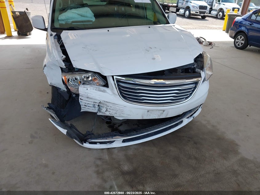 2014 CHRYSLER TOWN & COUNTRY TOURING - 2C4RC1BG5ER124065
