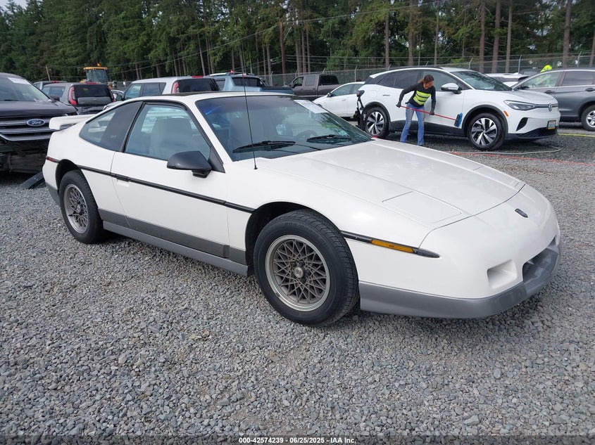 1986 Pontiac Fiero Gt white coupe gasoline 1G2PG9790GP268409 photo #1