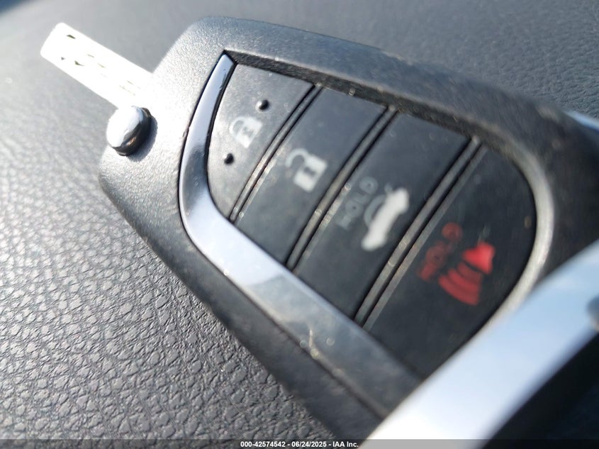 2018 TOYOTA CAMRY SE - 4T1B11HK3JU538294