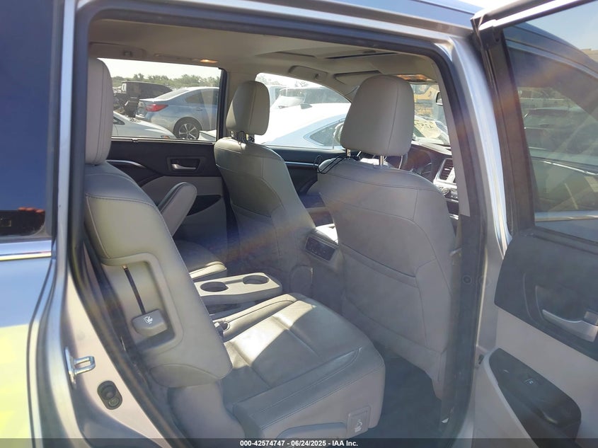 2015 TOYOTA HIGHLANDER LIMITED V6 - 5TDYKRFH4FS111378