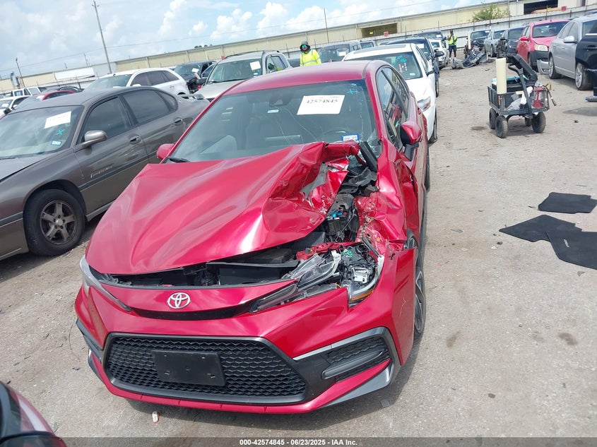 VIN JTDS4RCE9LJ009951 2020 TOYOTA COROLLA SE
