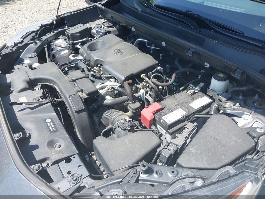VIN 2T3W1RFV4MW115118 2021 TOYOTA RAV4 XLE