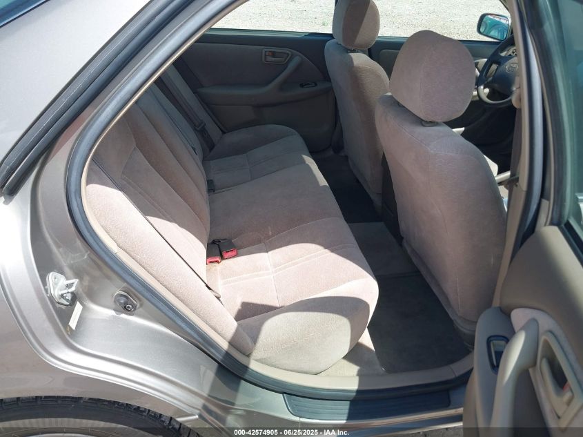 1997 Toyota Camry Le VIN: 4T1BG22K5VU125442 Lot: 42574905