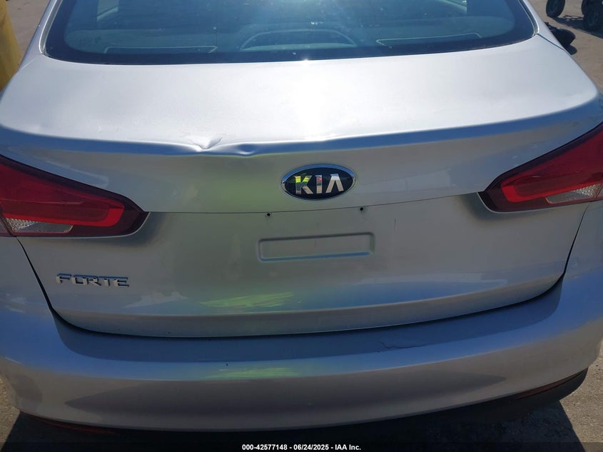 2018 KIA FORTE LX - 3KPFK4A79JE225081