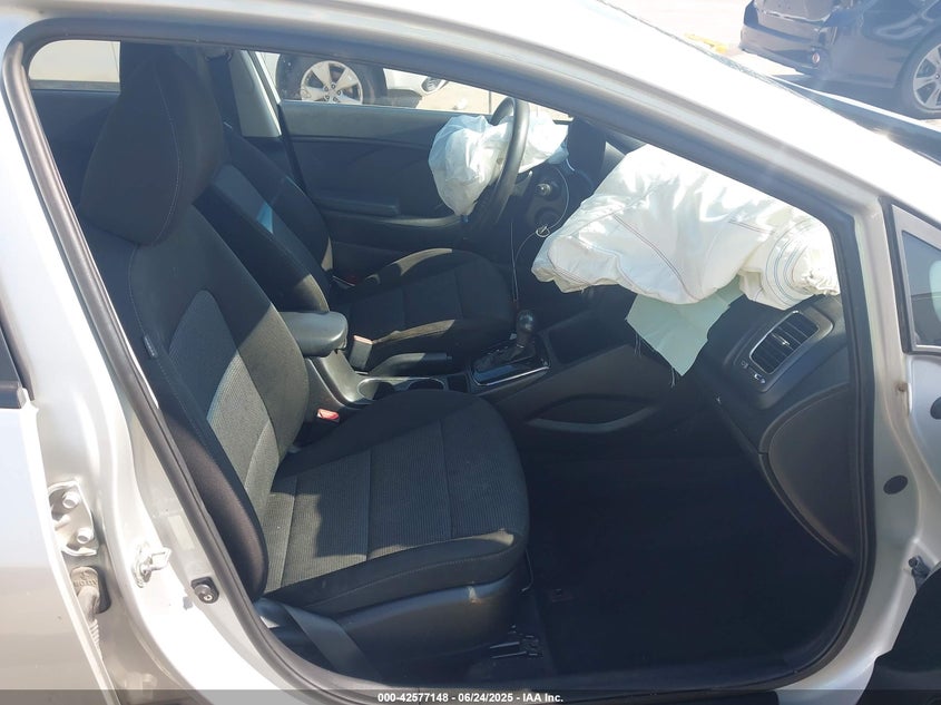 2018 KIA FORTE LX - 3KPFK4A79JE225081