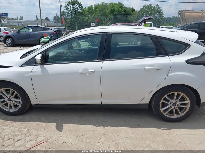2015 FORD FOCUS SE - 1FADP3K23FL294942