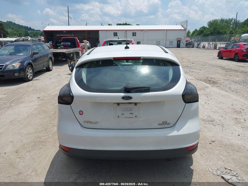 2015 FORD FOCUS SE - 1FADP3K23FL294942