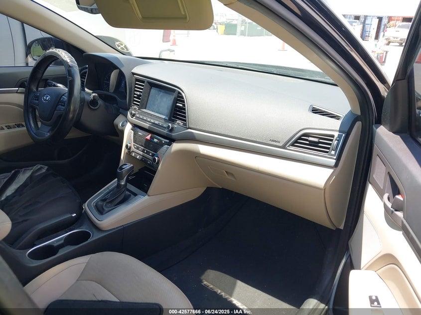 2017 HYUNDAI ELANTRA LIMITED - 5NPD84LF1HH012450