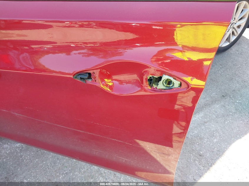 2015 HYUNDAI ELANTRA VIN: KMHDH4AE2FU419881