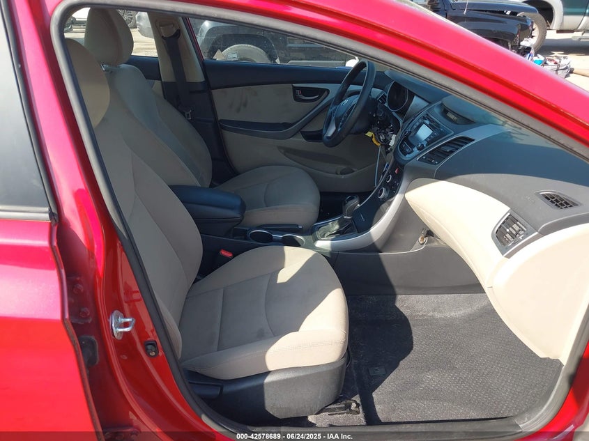 2015 HYUNDAI ELANTRA VIN: KMHDH4AE2FU419881